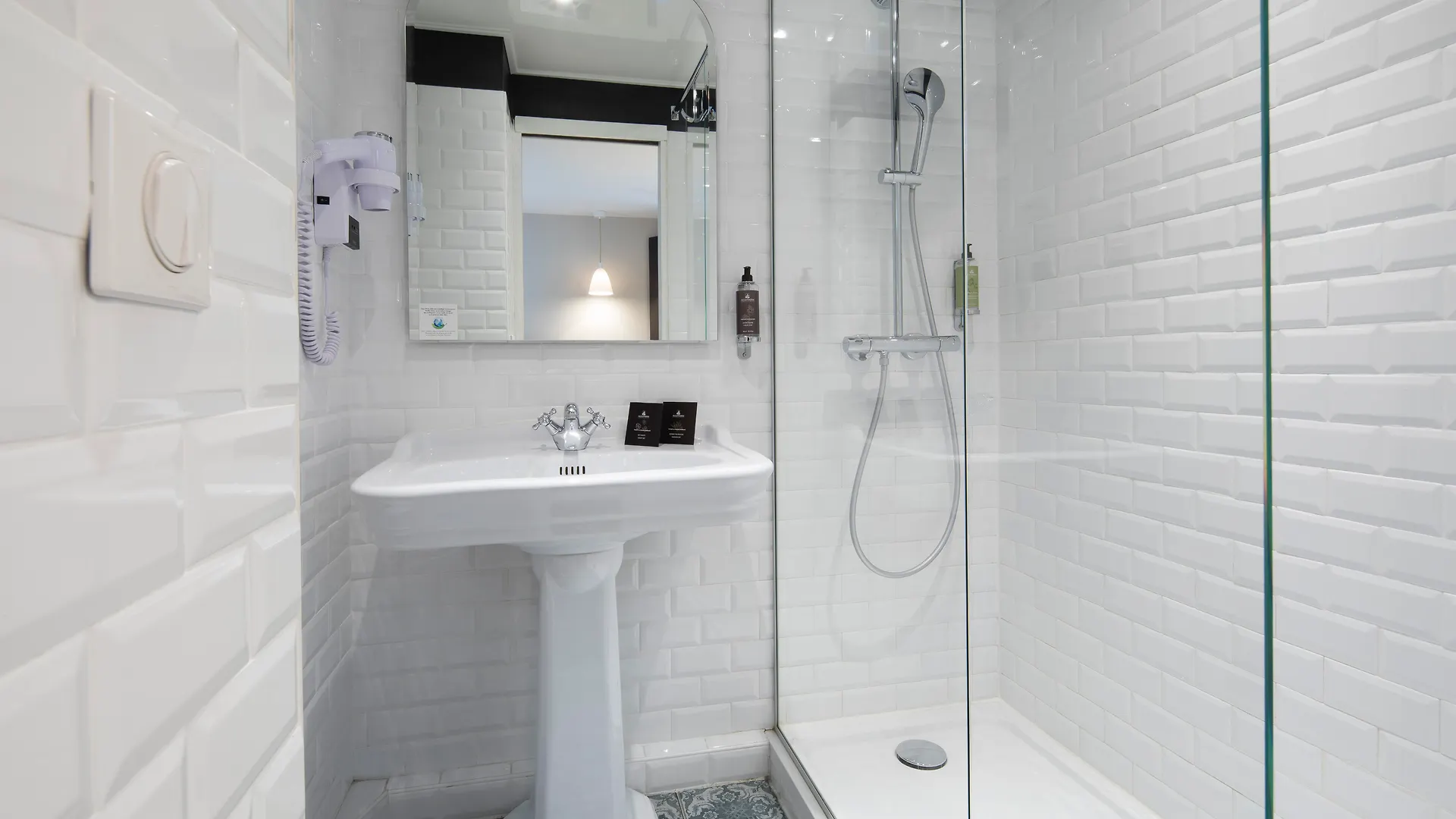 Hotel Madeleine Haussmann Paris 3*,