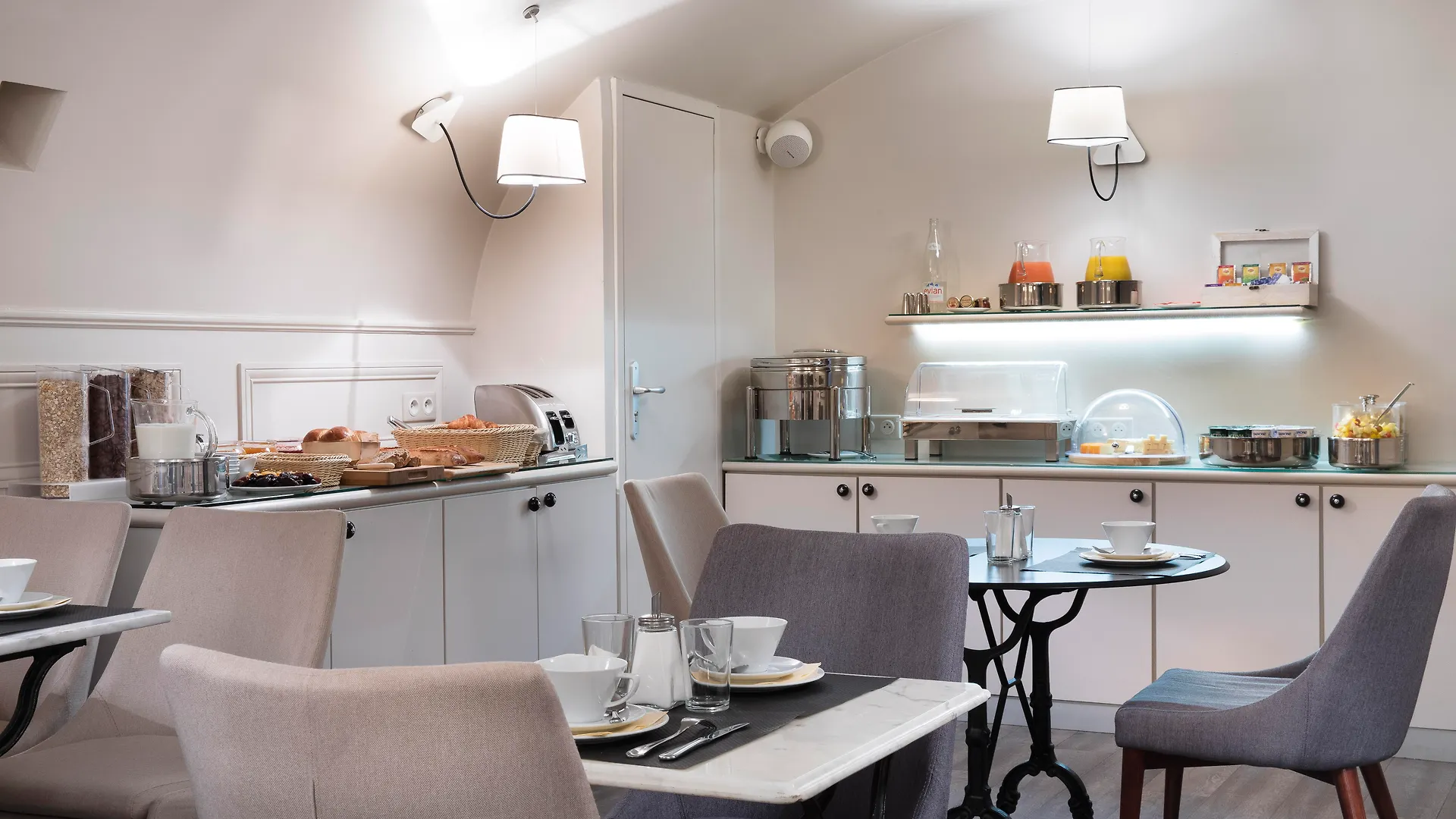 Hotel Madeleine Haussmann París Francia