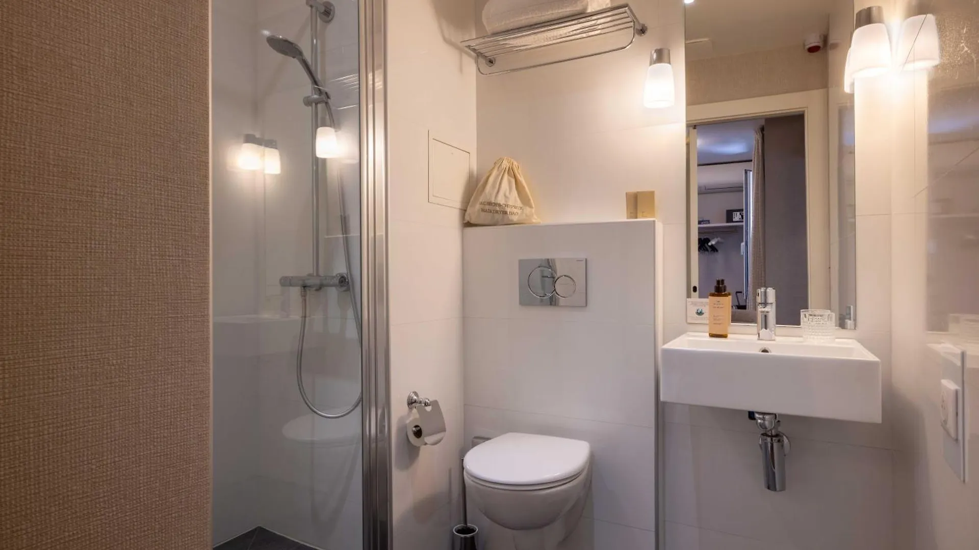 Hotel Madeleine Haussmann Paris