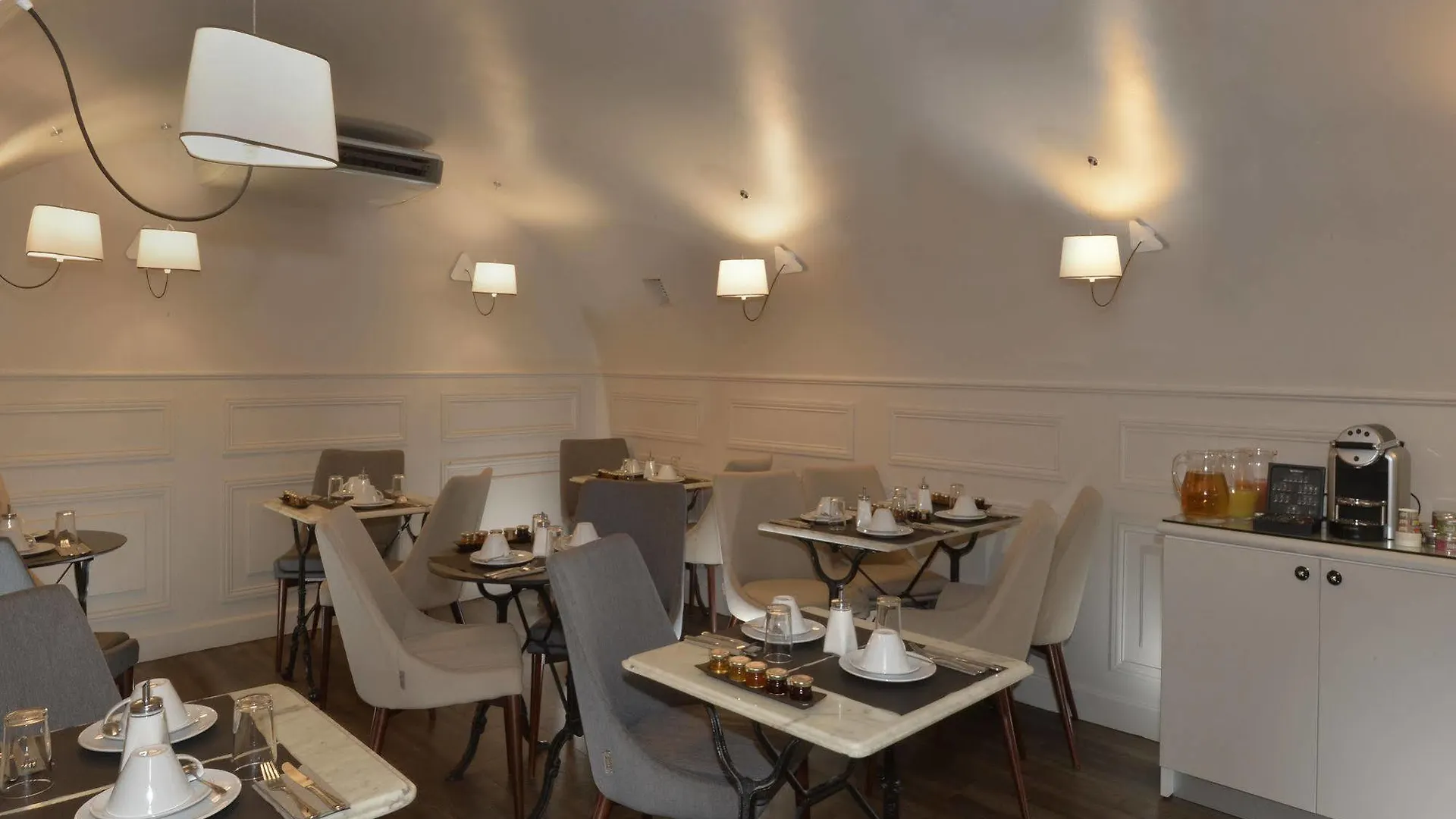 Hotel Madeleine Haussmann Paris