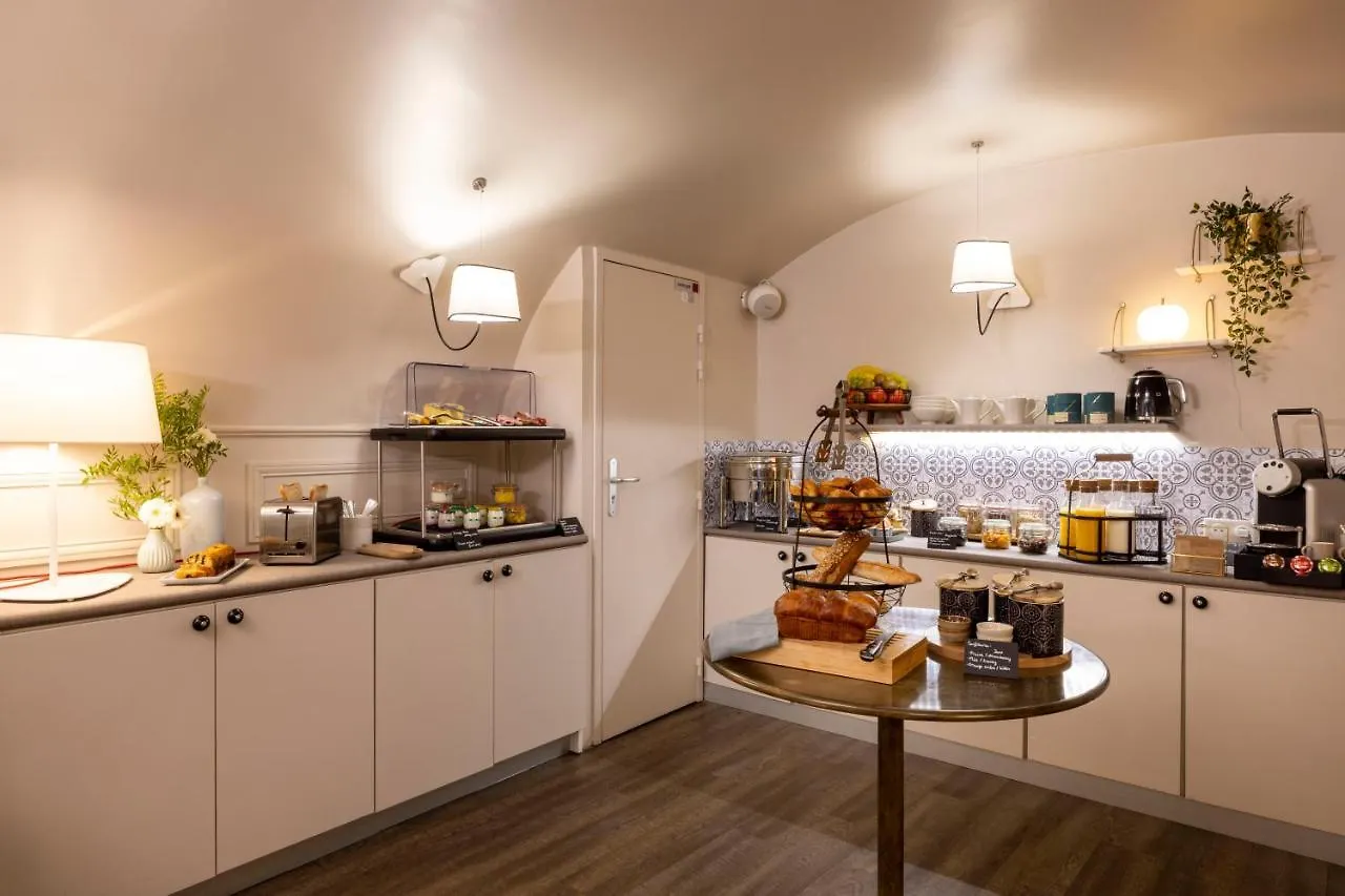 Hotel Madeleine Haussmann Paris 3*,