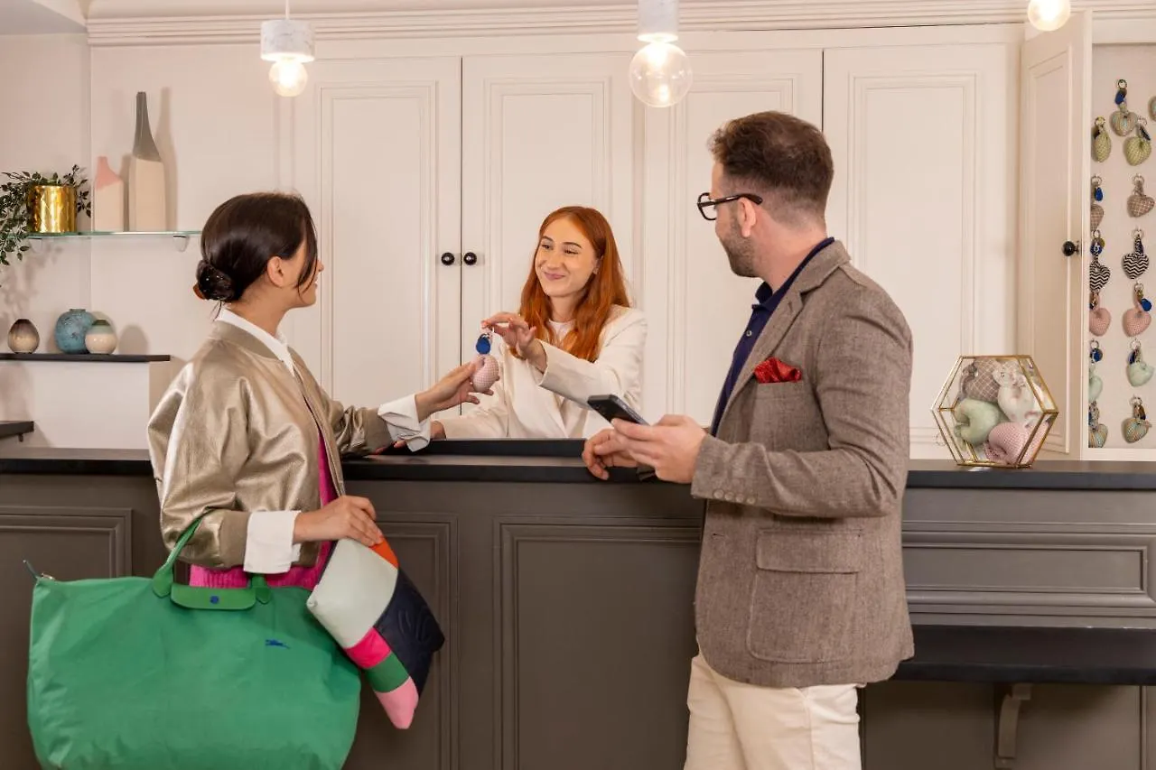 Hotel Madeleine Haussmann Paris 3*,