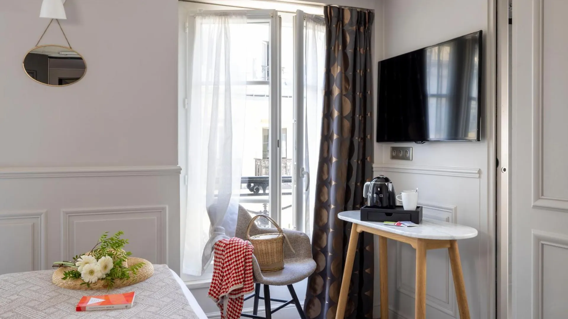 Hotel Madeleine Haussmann Paris